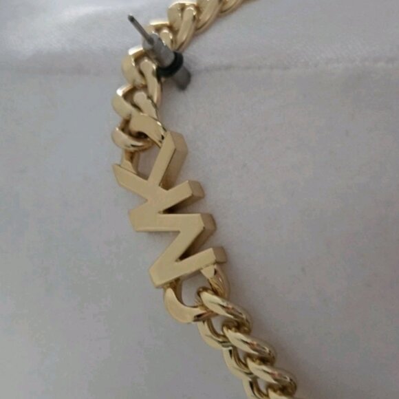 Michael Kors Jet Set Sm MK Chain Pouchette Black W/ Gold. Gift Box Ready! - Picture 4 of 11